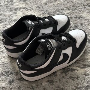 Nike Black and White Sneakers High-Top Leather